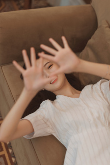 年轻的老师免费看